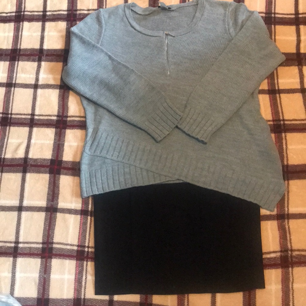 Cute gray sweater by “Venus”